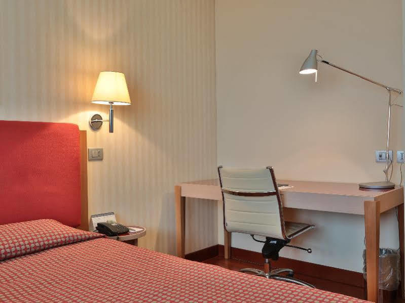 Unaway Hotel & Residence Quark Due Milano Eksteriør billede
