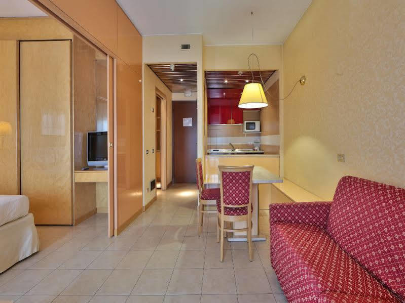 Unaway Hotel & Residence Quark Due Milano Eksteriør billede