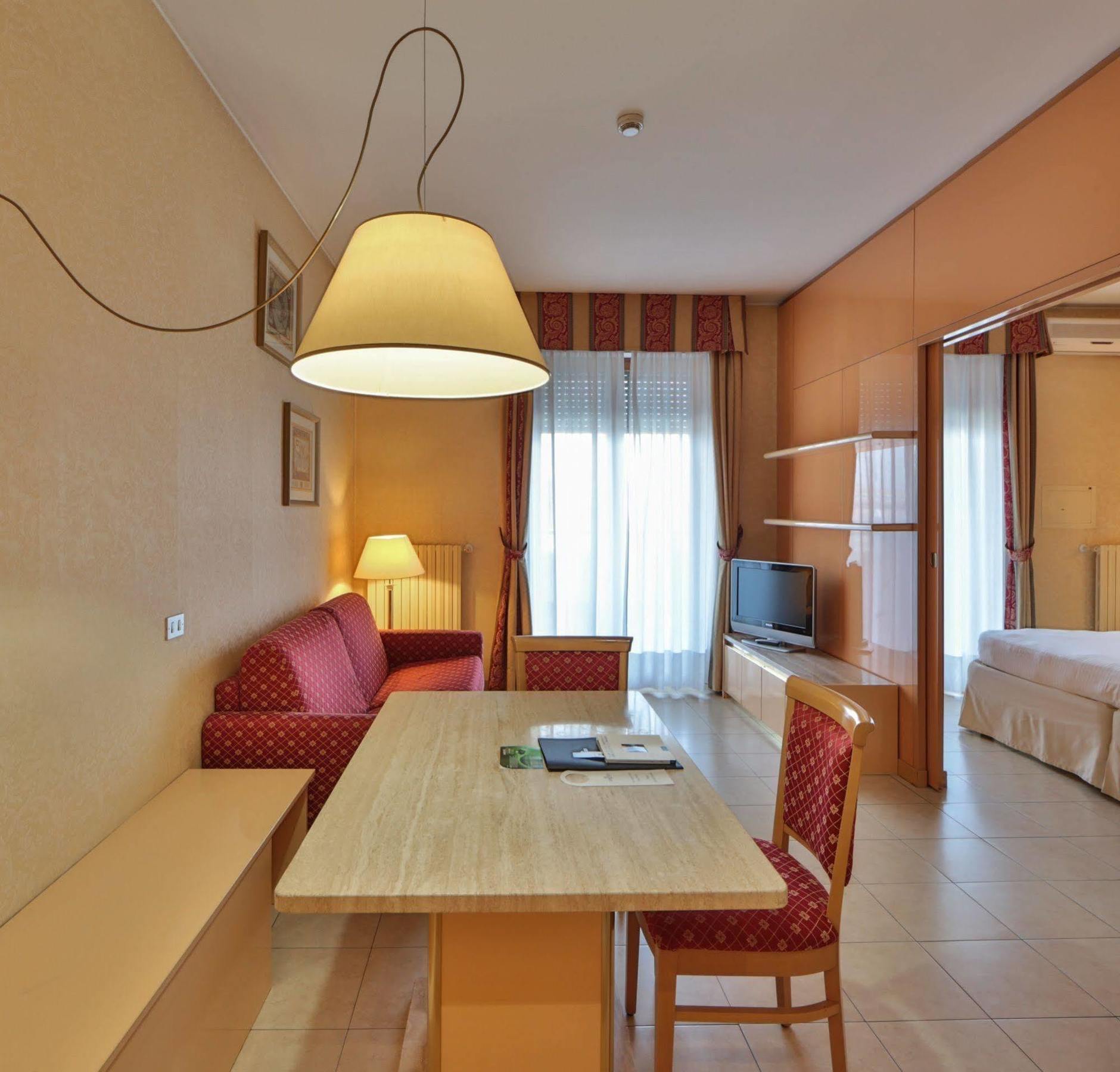 Unaway Hotel & Residence Quark Due Milano Eksteriør billede