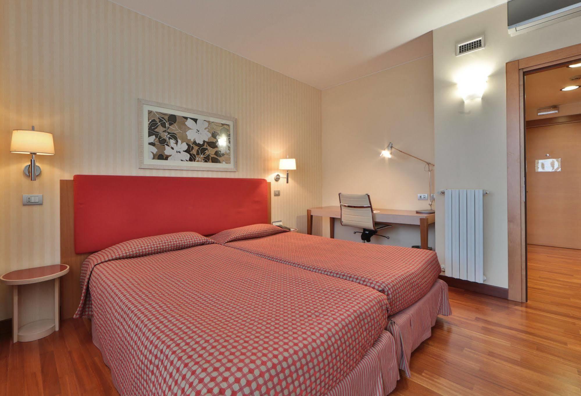 Unaway Hotel & Residence Quark Due Milano Eksteriør billede