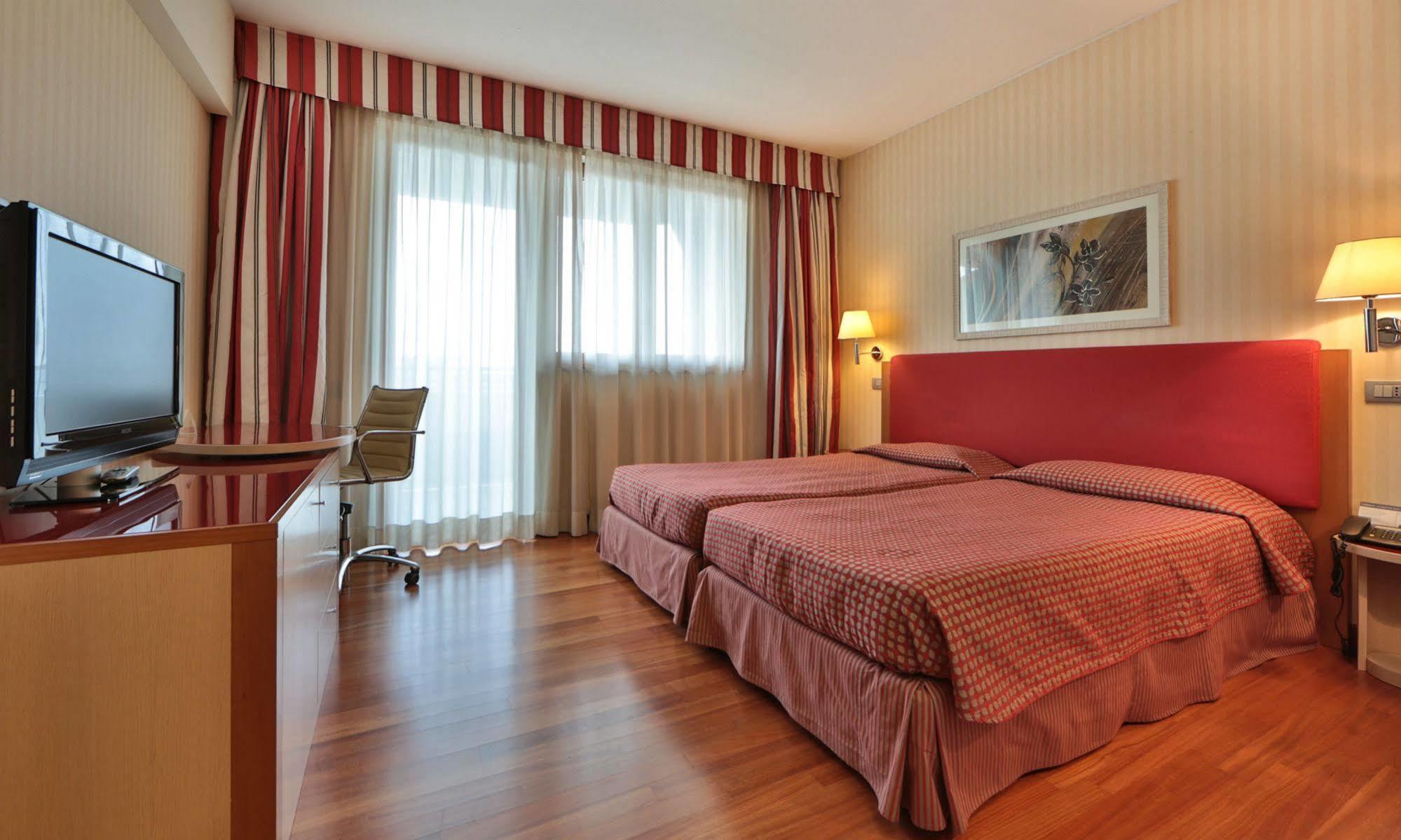 Unaway Hotel & Residence Quark Due Milano Eksteriør billede